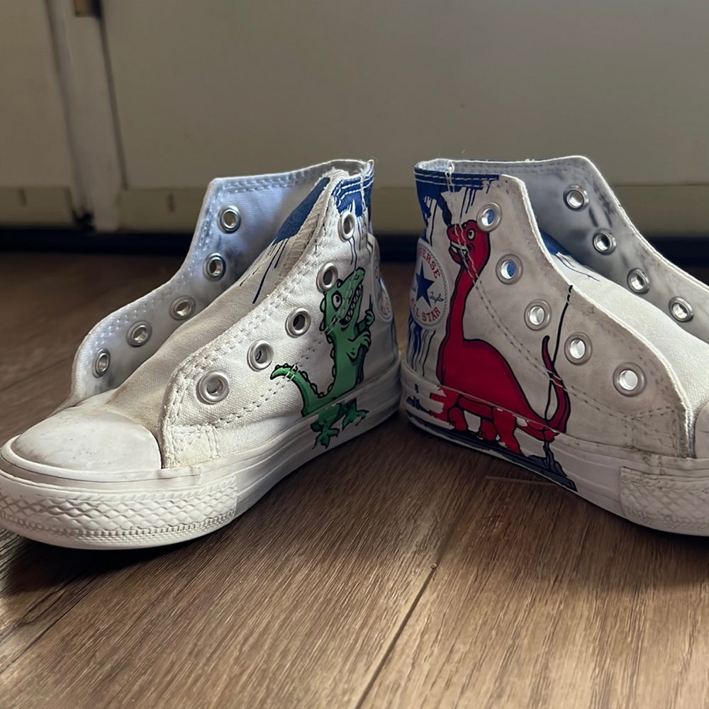 Toddler dinosaur Converse
